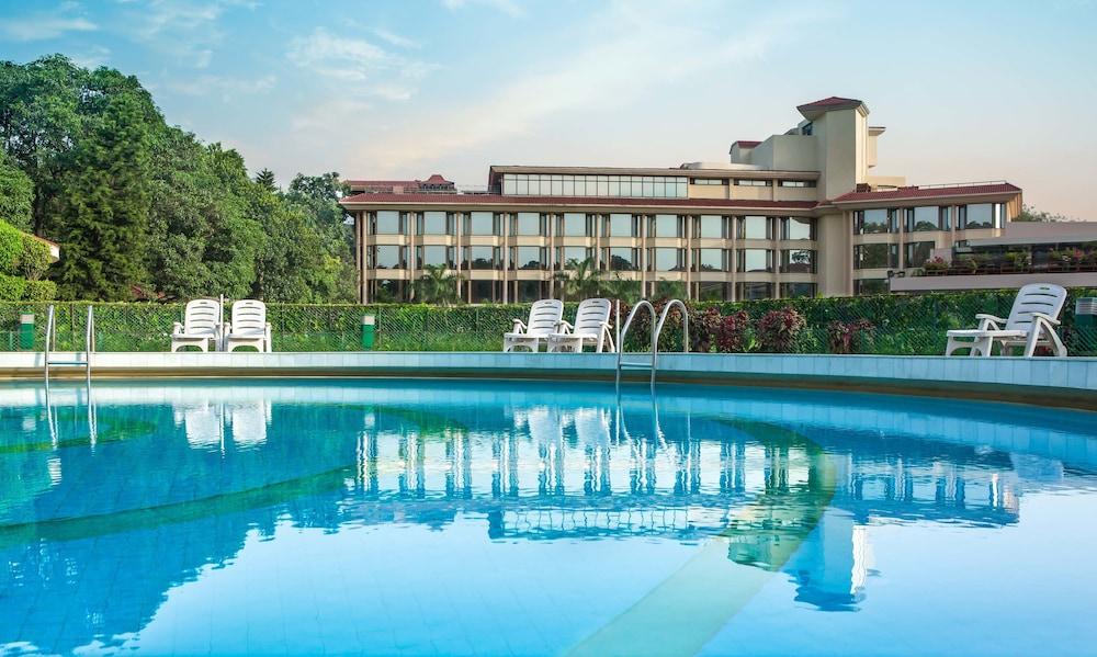 Hotel Mountview Chandīgarh المظهر الخارجي الصورة