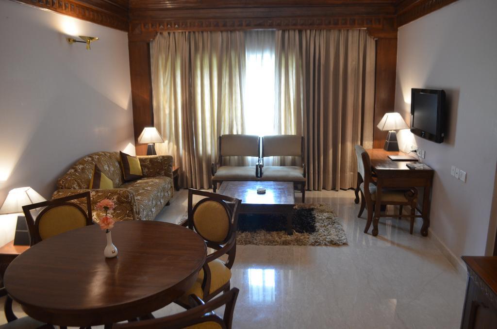 Chandīgarh Hotel Mountview المظهر الخارجي الصورة