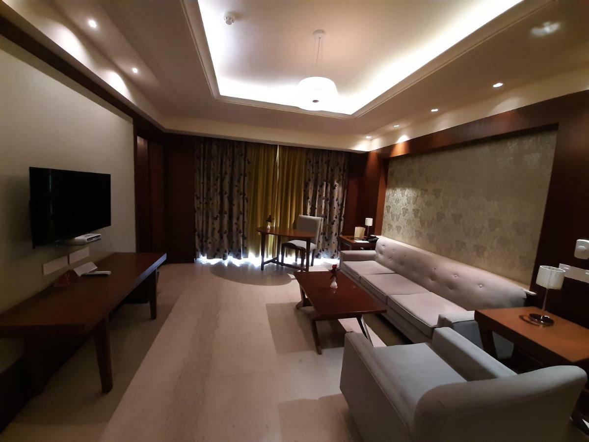 Hotel Mountview Chandīgarh المظهر الخارجي الصورة