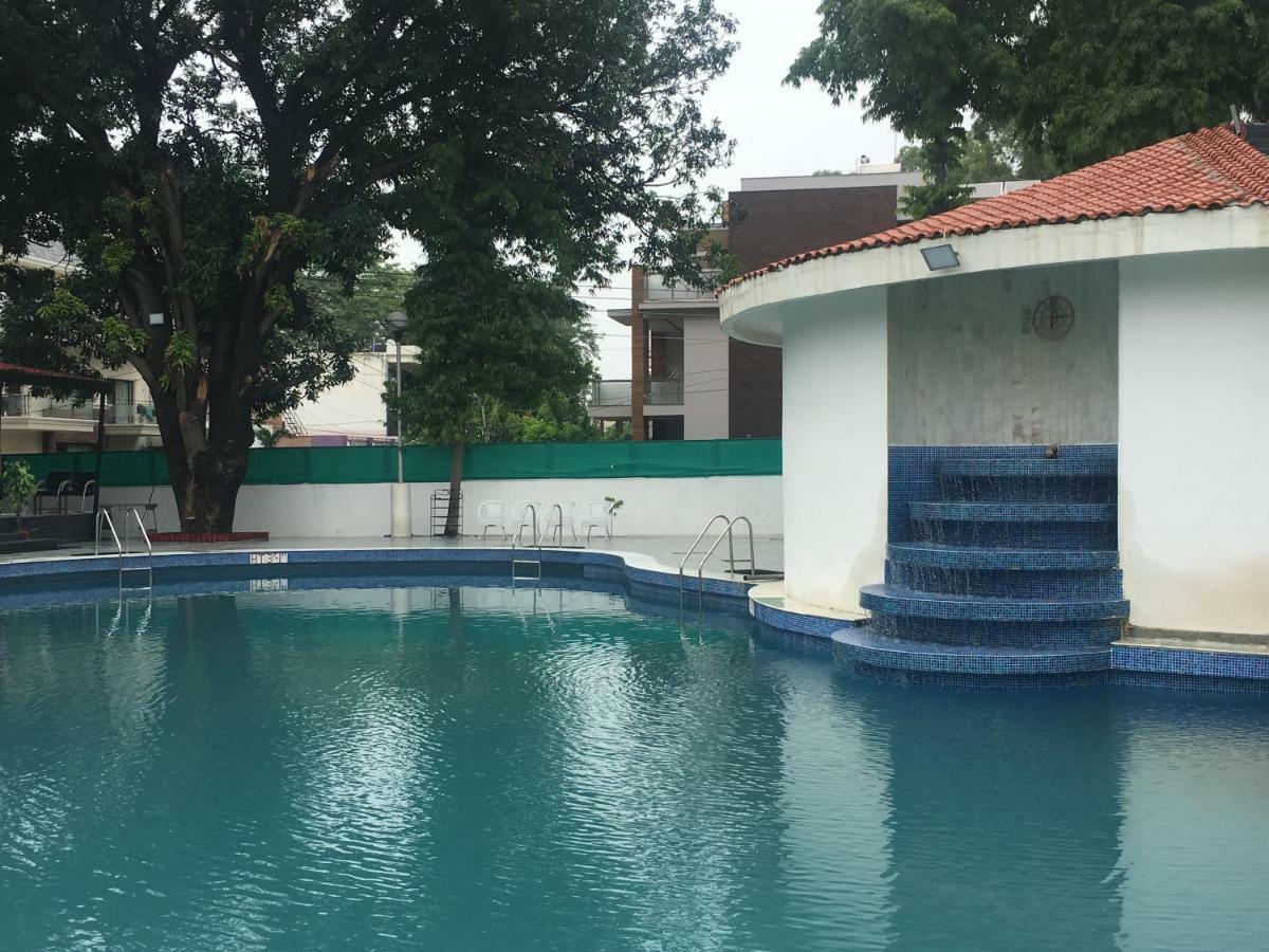 Chandīgarh Hotel Mountview المظهر الخارجي الصورة